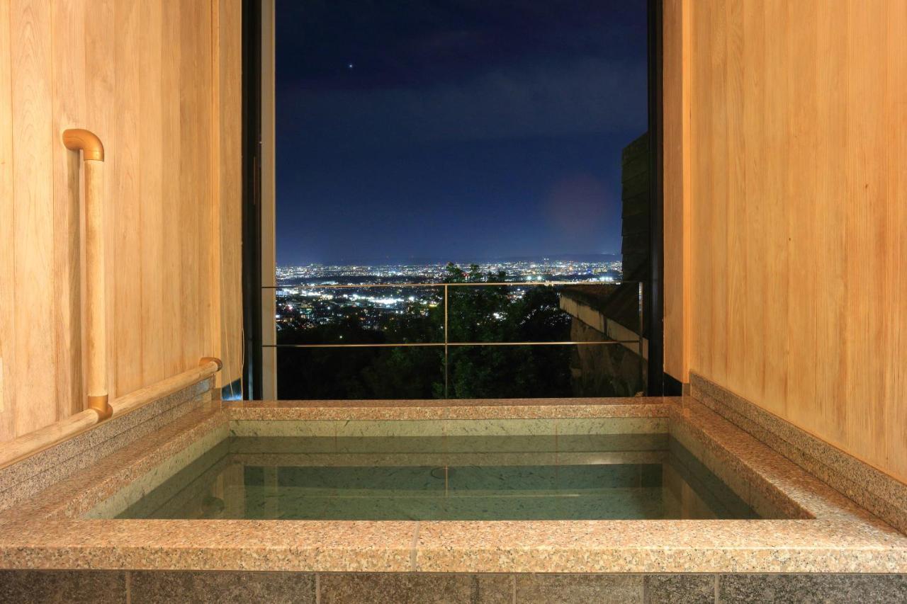 山荘 風の杜 Sanso Kazenomori Hotel Minoh Exterior foto