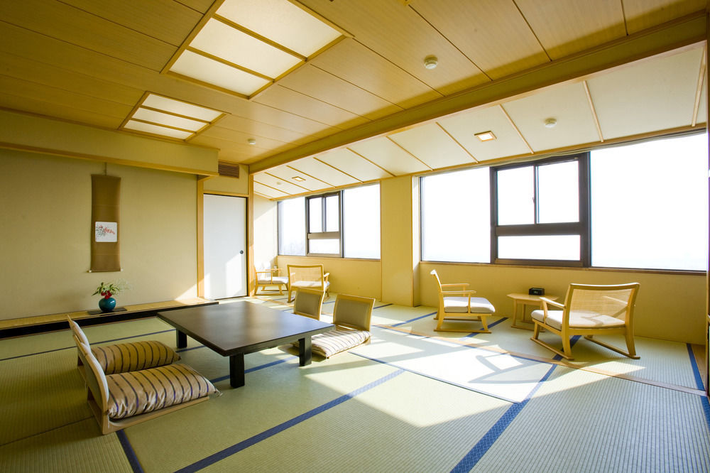 山荘 風の杜 Sanso Kazenomori Hotel Minoh Exterior foto